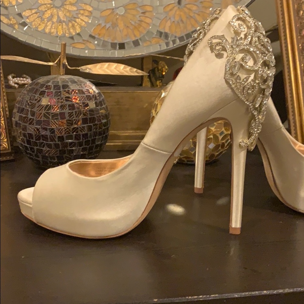 Badgley Mischka pumps size 7,5 - Picture 6 of 8